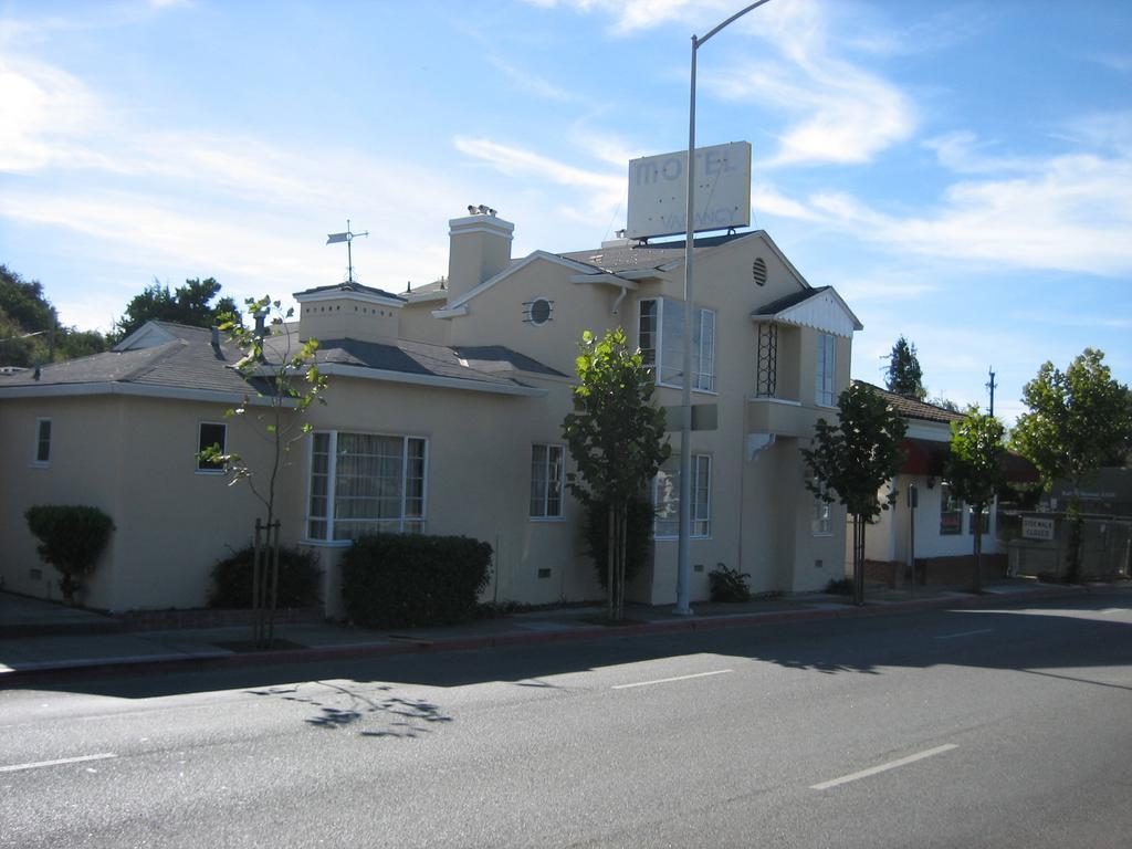 Stanford Inn مينلو بارك المظهر الخارجي الصورة
