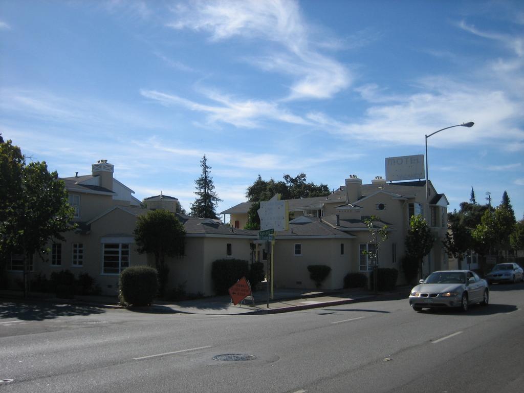 Stanford Inn مينلو بارك المظهر الخارجي الصورة